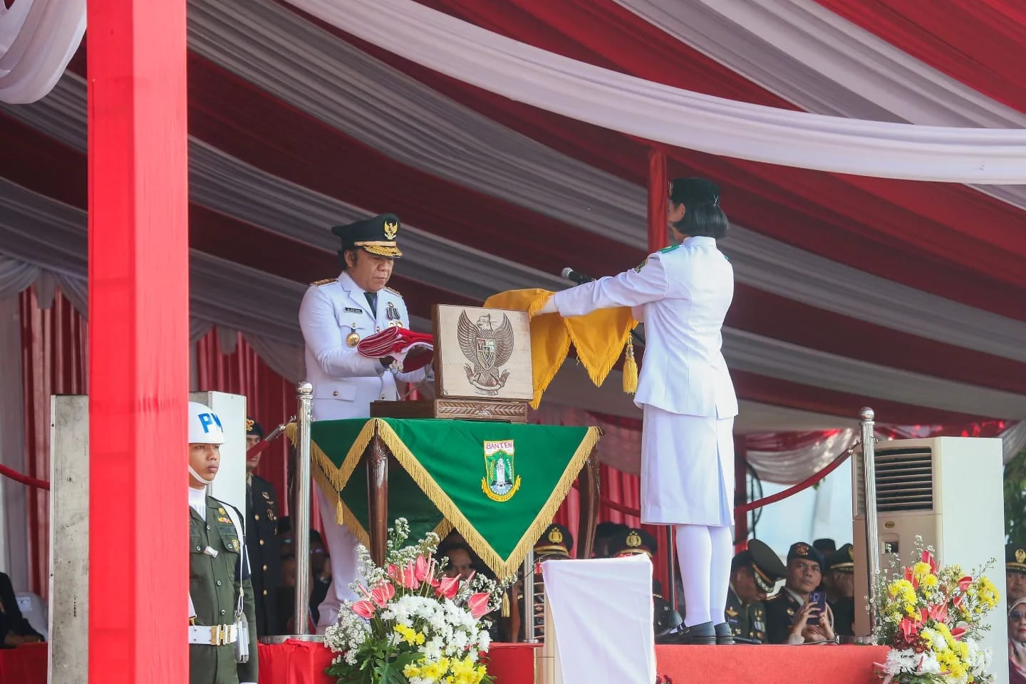Al Muktabar juga berpesan kepada para pelajar dan generasi muda yang pada saat nanti akan meneruskan pembangunan Provinsi Banten dan Indonesia