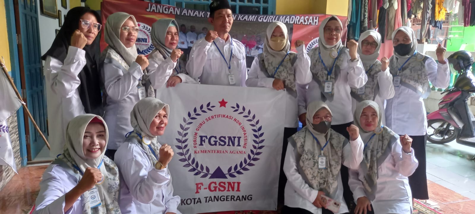 FGSNI Kota Tangerang Forum guru sertifikasi non inpassing (FGSNI) Kota Tangerang menyoalkan Kementerian Agam (Kemenag) terkait aturan teknis inpassing perihal pembatasan penerima insentif hanya untuk usia dibawah 55 tahun.