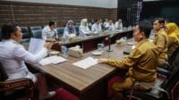 Penjabat (Pj) Gubernur Banten Al Muktabar langsung menandatangani Penetapan Lokasi (Penlok) dua Proyek Strategis Nasional (PSN) di Provinsi Banten.
