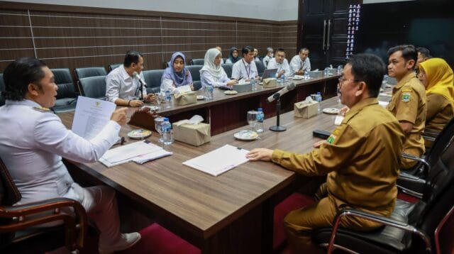 Penjabat (Pj) Gubernur Banten Al Muktabar langsung menandatangani Penetapan Lokasi (Penlok) dua Proyek Strategis Nasional (PSN) di Provinsi Banten.