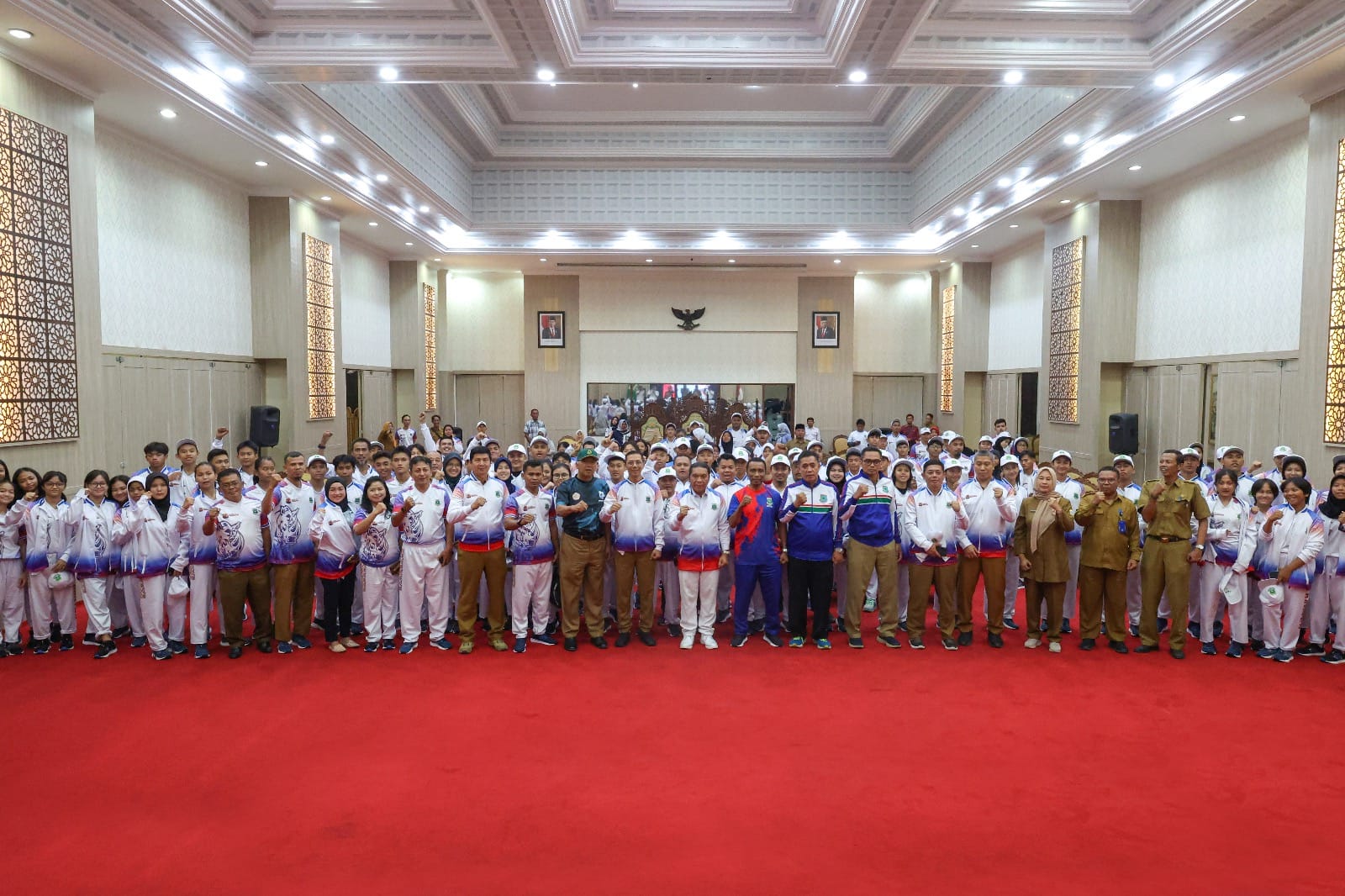 POPNAS (2) Kontingen Provinsi Banten pada Pekan Olahraga Pelajar Nasional (POPNAS) XVI Tahun 2023 mengirim atlet sebanyak 186 orang. Mereka akan mengikuti 17 Cabang Olahraga (Cabor) dari 22 Cabor yang dipertandingkan.
