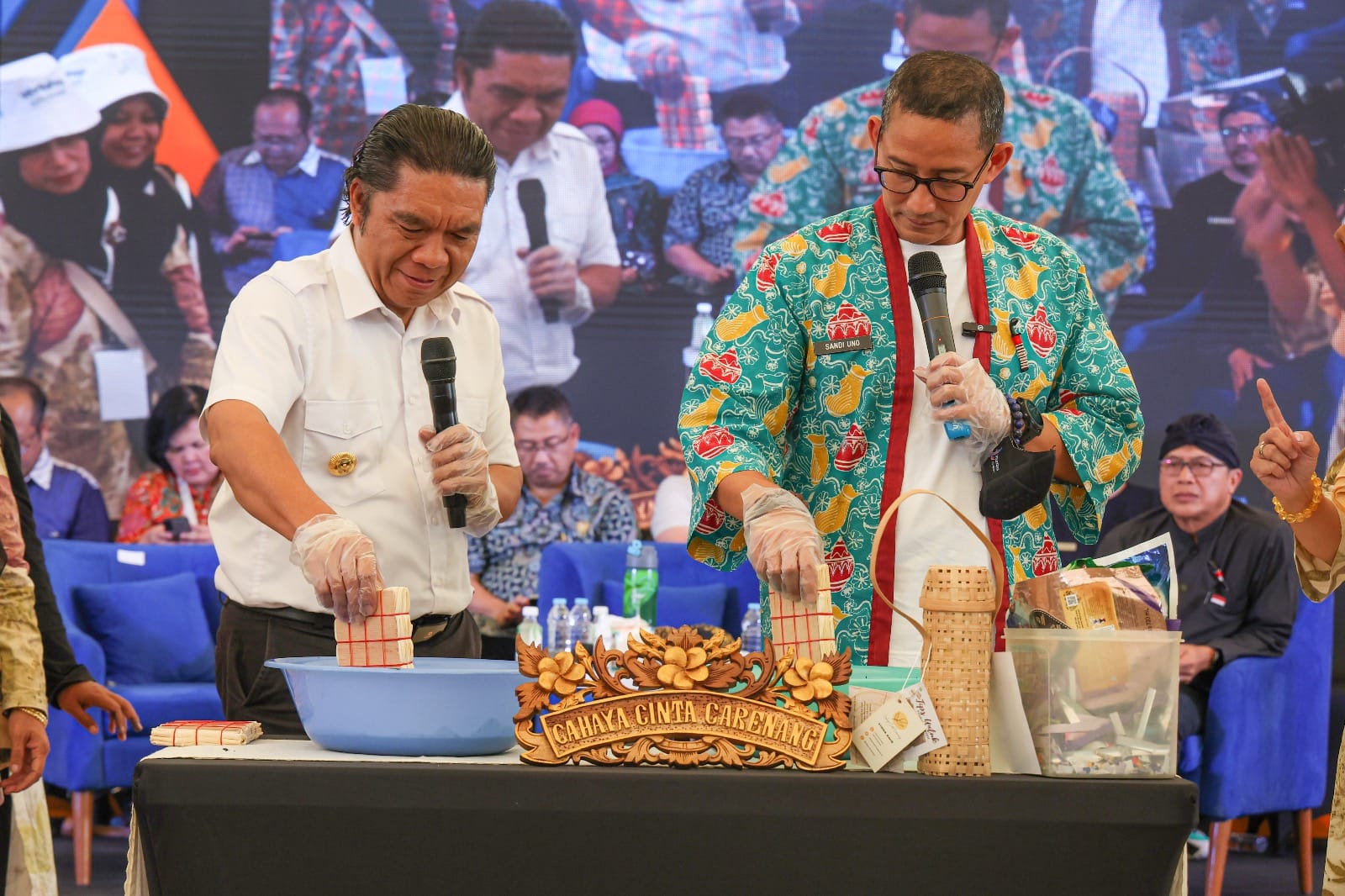 enteri Pariwisata dan Ekonomi Kreatif Sandiaga Salahuddin Uno menyampaikan Provinsi Banten memiliki potensi yang menarik pada sektor UMKM dan pariwisatanya. Mulai dari wisata pantai, alam dan lainnya.