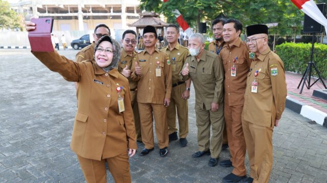 penjabat Sekretaris Daerah ( Pj Sekda) Provinsi Banten Virgojanti mengatakan untuk mencapai kinerja yang baik dalam melaksanakan tugas, memang dibutuhkannya kedisiplinan dan menumbuhkan etos kerja pada masing-masing para pegawai.