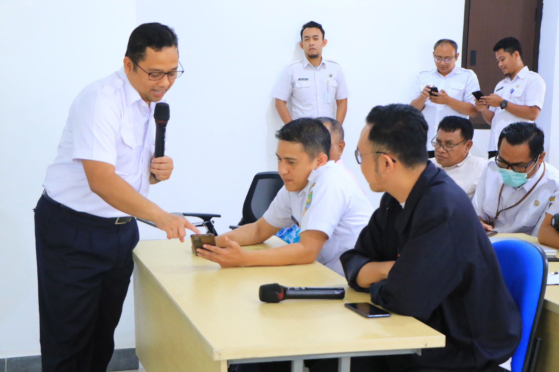 Dalam rangka mendorong pemanfaatan Media Sosial (Medsos) yang efektif dan informatif untuk masyarakat, Pemerintah Kota (Pemkot) melalui Badan Kepegawaian dan Pengembangan Sumber Daya Manusia (BKPSDM) menyelenggarakan Diklat Pengelolaan Medsos