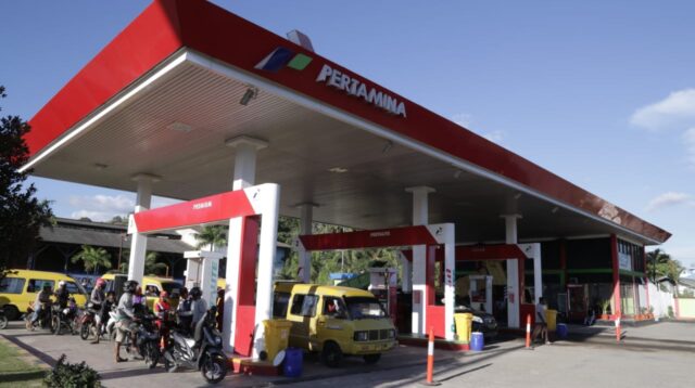 PT Pertamina (Persero) saat ini tengah mengkaji untuk meningkatkan kadar oktan BBM Subsidi RON 90 menjadi RON 92.