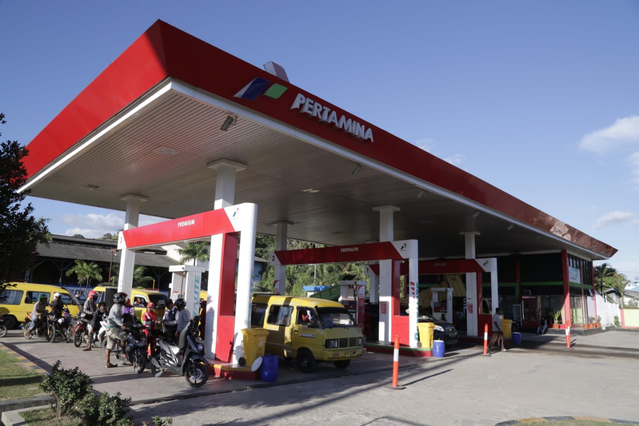 PT Pertamina (Persero) saat ini tengah mengkaji untuk meningkatkan kadar oktan BBM Subsidi RON 90 menjadi RON 92.