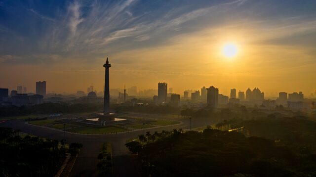 ILUSTRASI. Cuaca terik panas dengan suhu mencapai 40 derajat menghantui cuaca di Indonesia. Foto oleh Tom Fisk