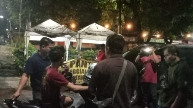 Polisi saat melakukan patroli malam hari di sejumlah wilayah di Kota Tangerang. Foto: Dok. Polres Metro Tangerang kota