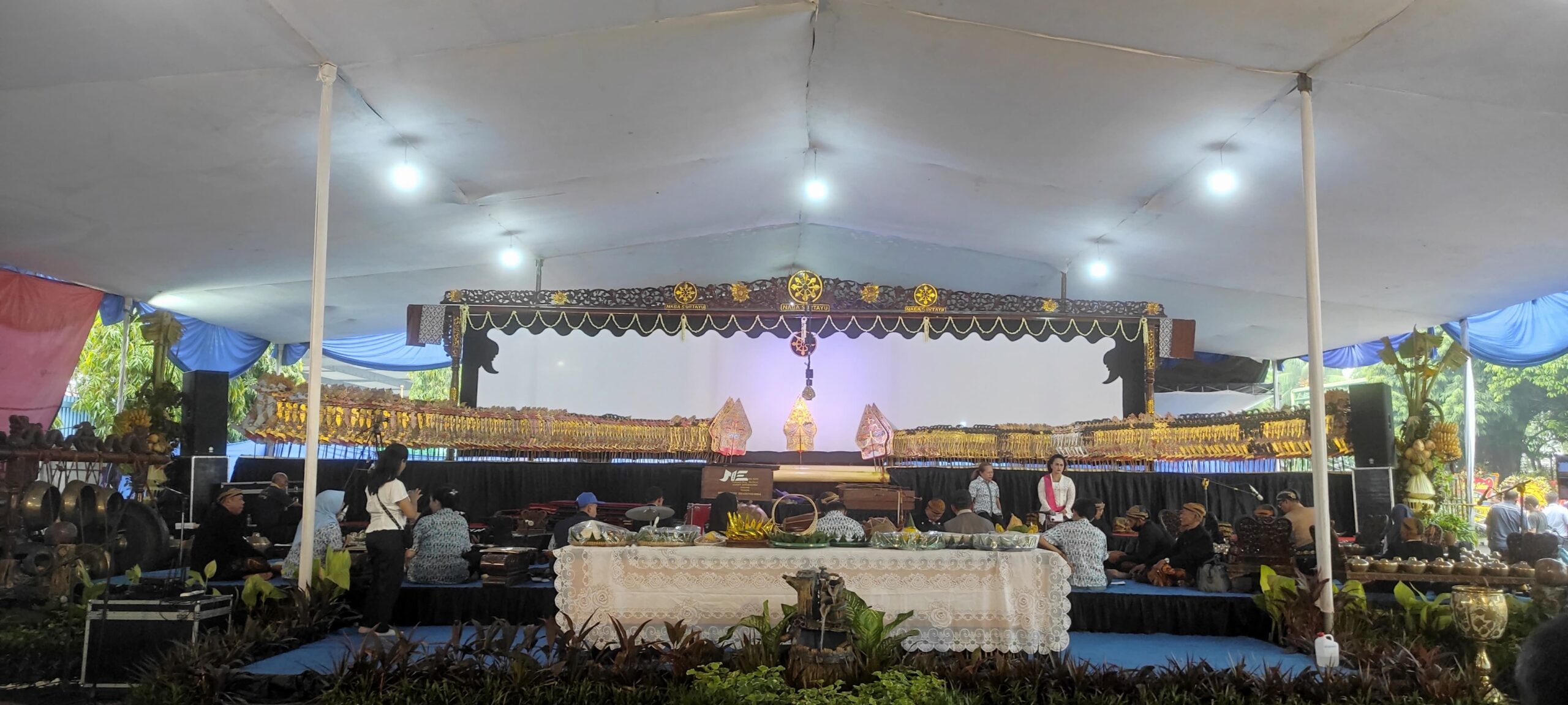 Wayang Kulit di Bogasari
