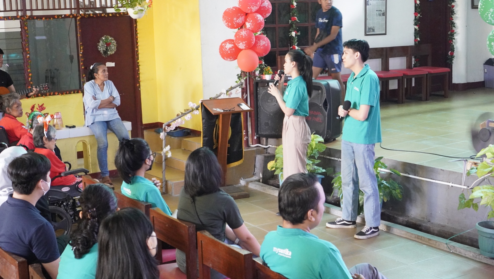 Sambut Natal bersam Santika Premiere Bintaro