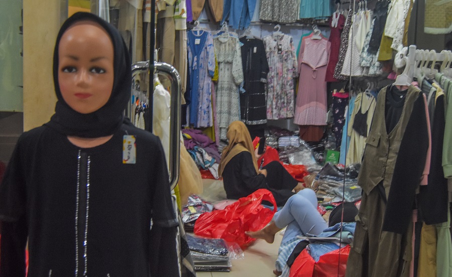 Pedagang Kering Pasar Anyar Mulai Isi Mal Metropolis