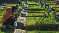 Tradis Ziarah Kubur di Momen Lebaran
