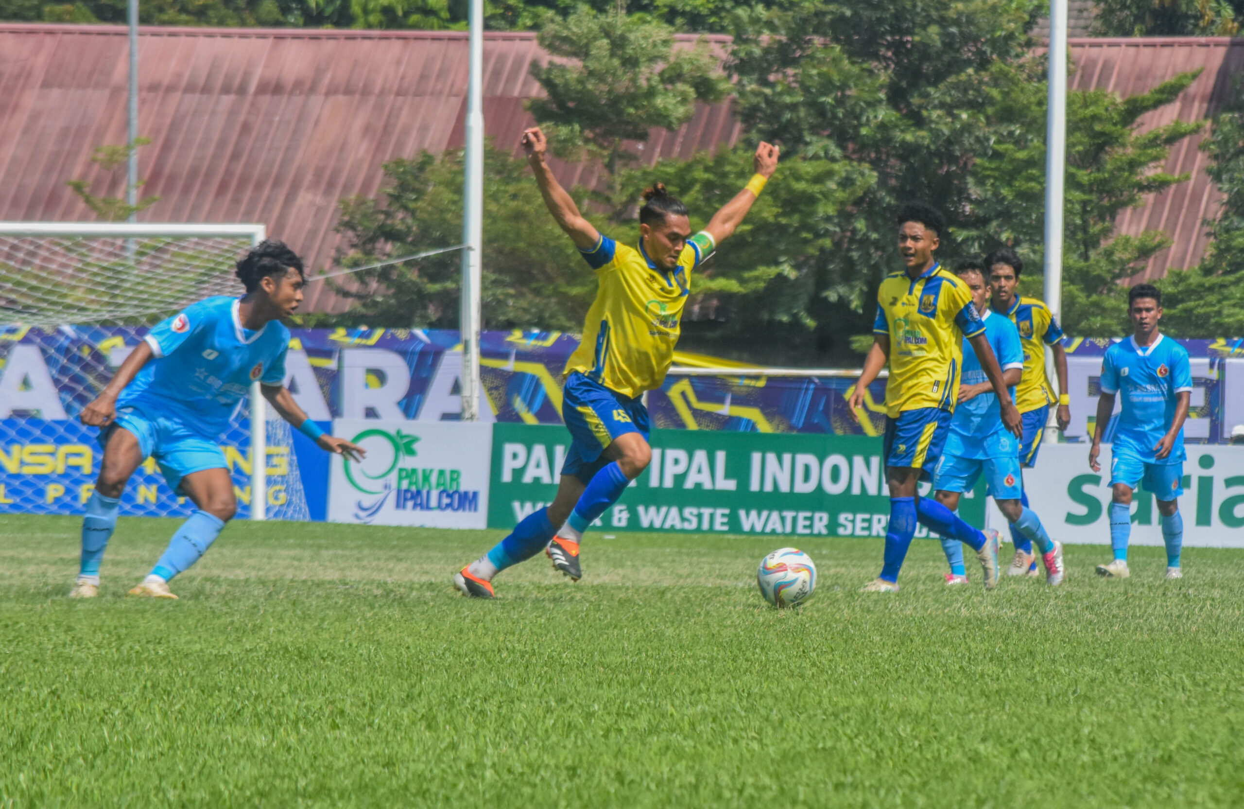Persikota Tangerang lawan Persab Brebes (2)