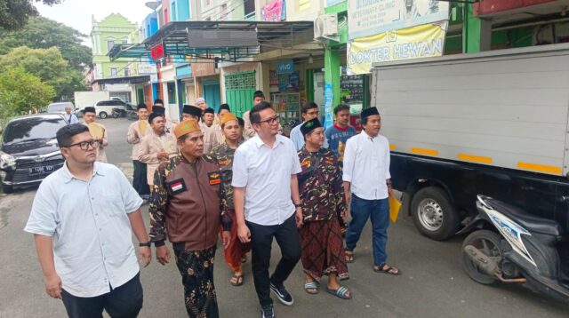 Diiringi Musik Hadroh Erlangga Yudha Nugraha Serahkan Formulir ke PKB Kota Tangerang