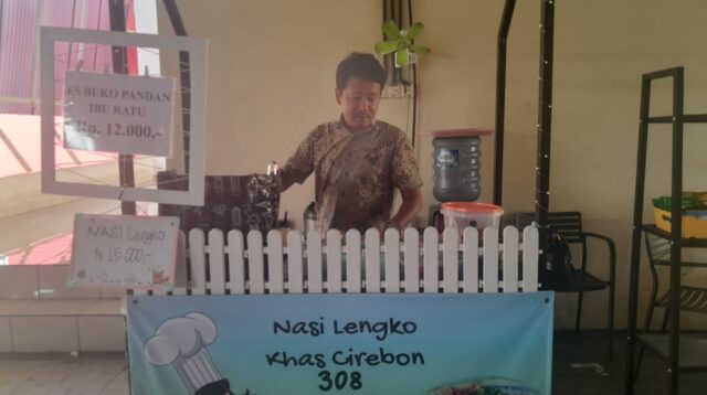 Menggugah Selera, Nasi Lengko Khas Cirebon Hadir di Cibodas