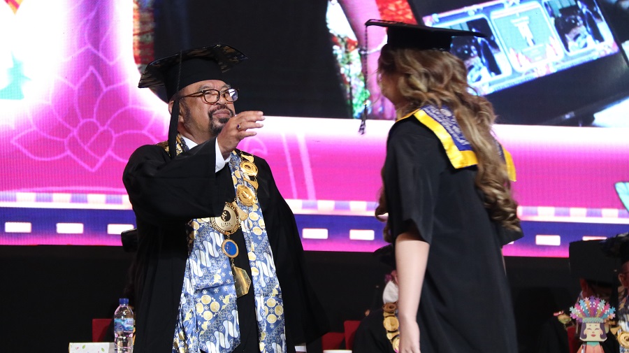 Optimalisasi AI, UMN Siapkan Wisudawan untuk Tantangan Industri Masa Depan