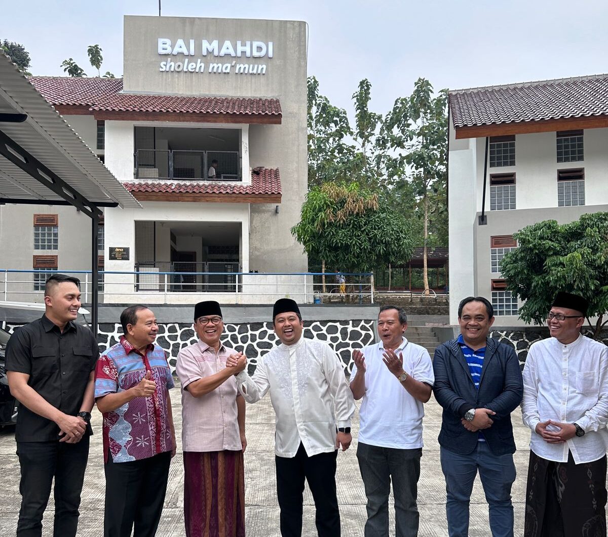 Anggota DPR RI Yandri Susanto Mendukung Arief Wismansyah dalam Pilgub Banten 2024 Anggota DPR RI Yandri Susanto Mendukung Arief Wismansyah dalam Pilgub Banten 2024