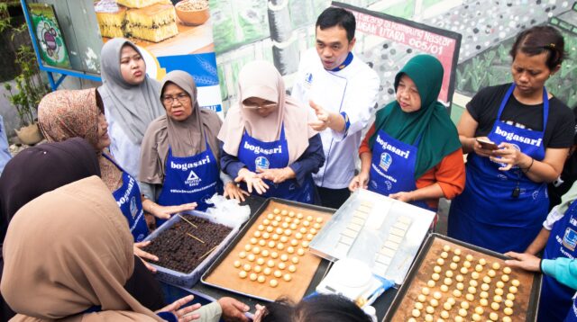 Bogasari Latih UKM Kampung Nastar