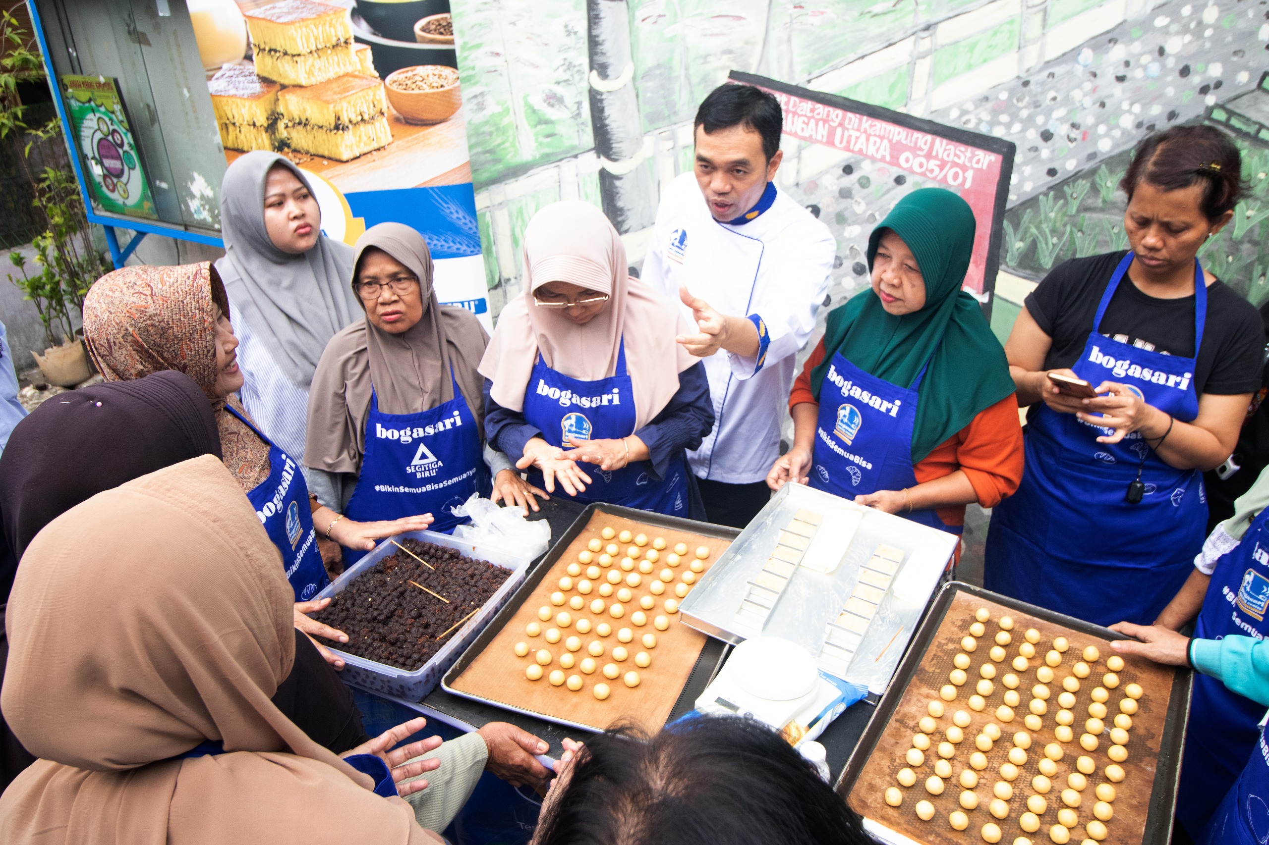 Bogasari Latih UKM Kampung Nastar