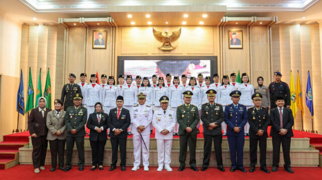 Pancasila harus terus dijaga dengan mengimplementasikan nilai-nilainya dalam kehidupan sehari-hari.