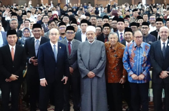 Grand Syekh Al Azhar Serukan Kerukunan Umat, Apresiasi Indonesia Bela Palestina