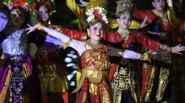 Kota Tangerang kembali bersiap menyambut gelaran akbar tahunan, Festival Cisadane 2024. Festival yang berlangsung dari tanggal 20 hingga 24 Juli