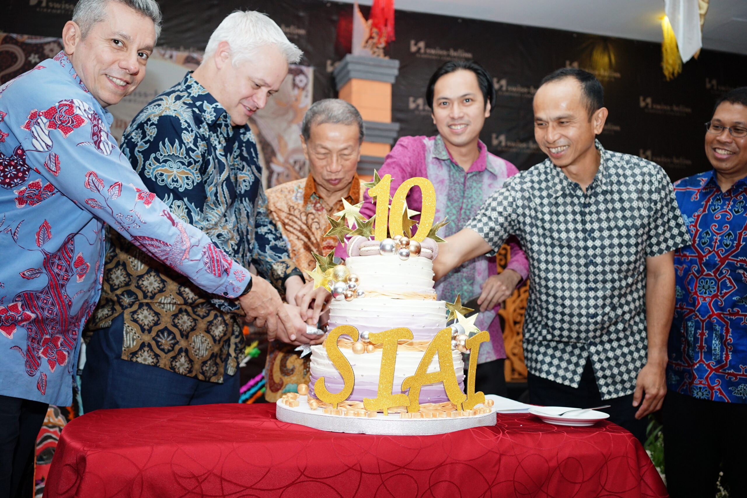 Rayakan Anniversary 10 tahun Swiss-Belinn Airport Jakarta Thankful, Grateful, Hopeful Rayakan Anniversary 10 tahun Swiss-Belinn Airport Jakarta Thankful, Grateful, Hopeful