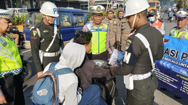 Operasi Patuh Jaya 2024 Mulai Digelar di Tangerang, 100 Pelanggar Lalulintas Ditegur