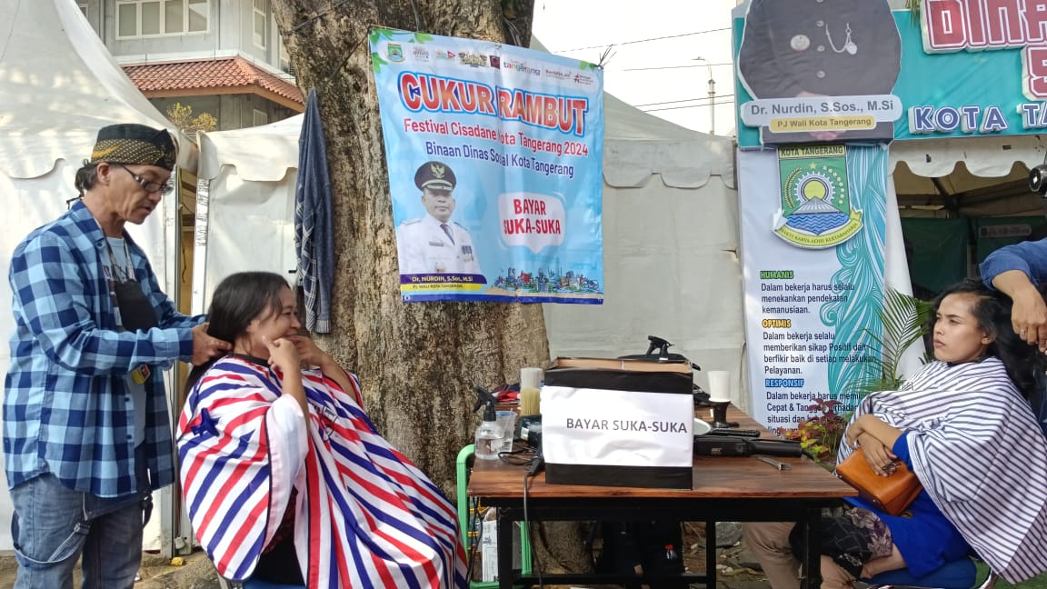 Cukur Rambut Bayar Sukarela Ada di Festival Cisadane 2024