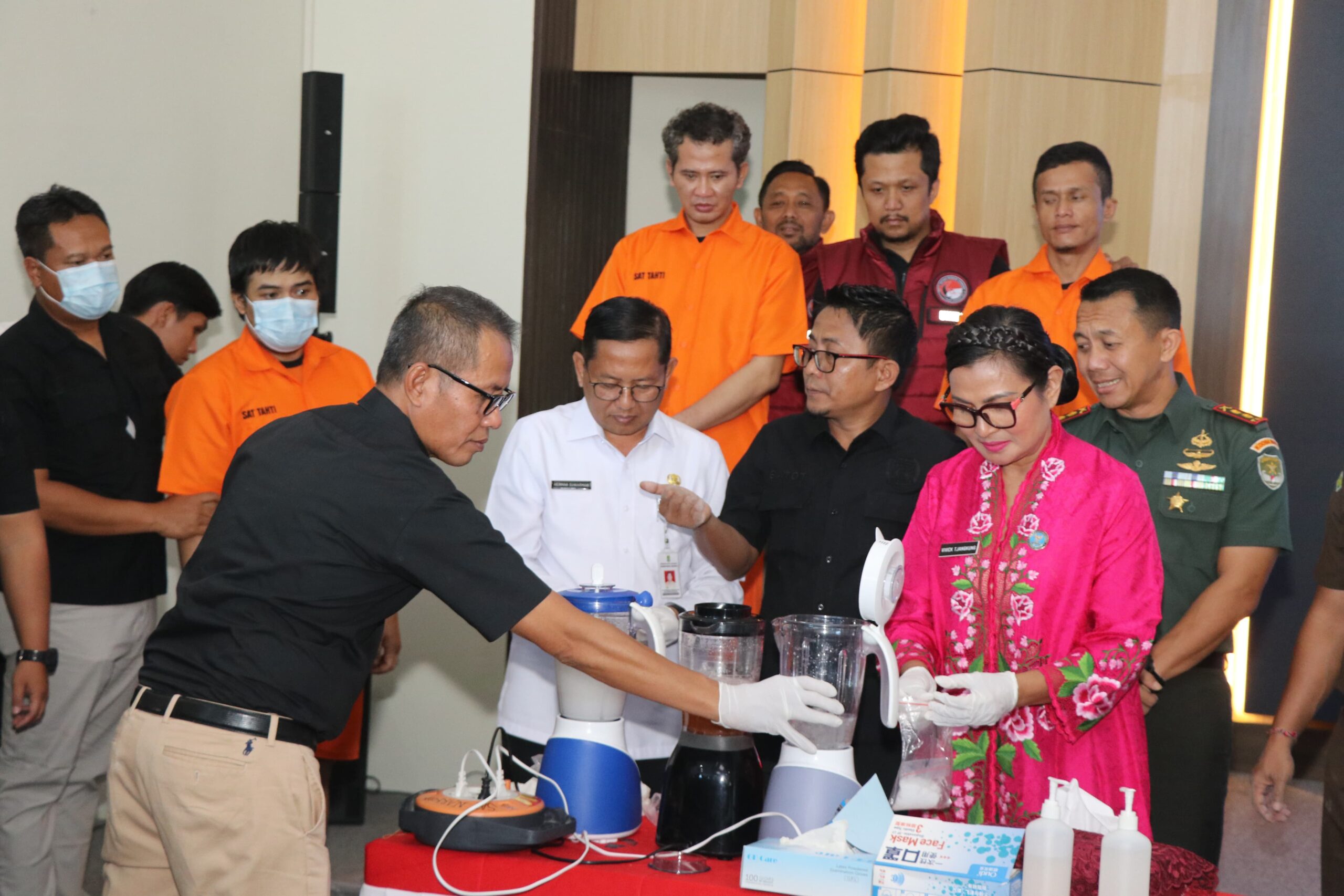 Polisi Amankan 23 Tersangka Narkotika dalam Operasi Nila Jaya 2024 di Tangerang Polisi Amankan 23 Tersangka Narkotika dalam Operasi Nila Jaya 2024 di Tangerang
