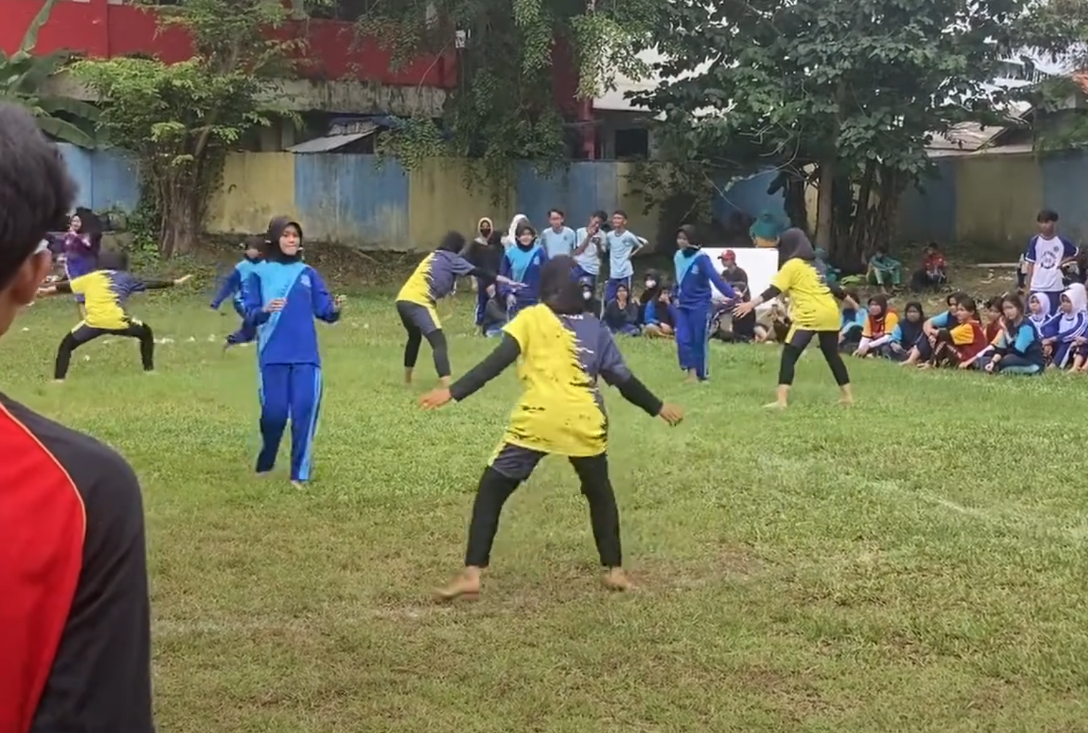 300 Atlet Berlaga pada Potradakot 2024  di Stadion Benteng Reborn