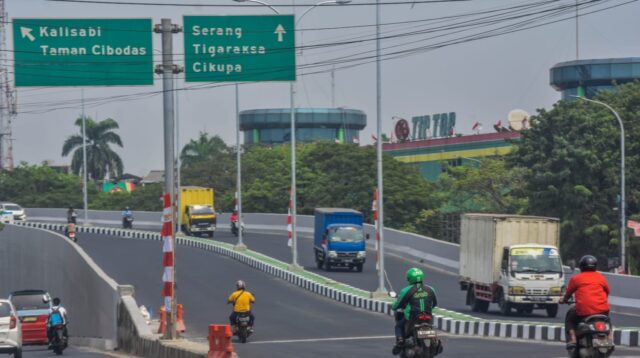 FOTO : Flyover Cibodas kembali Beroperasi
