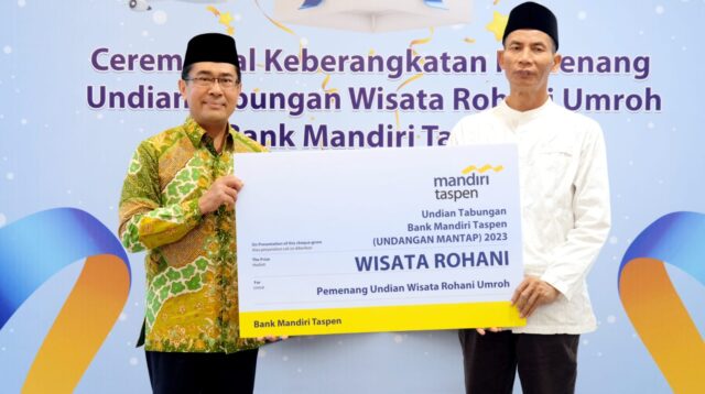 Bank Mandiri Taspen Gelar Pemberangkatan 8 Pasangan Nasabah Pemenang Undian Umroh