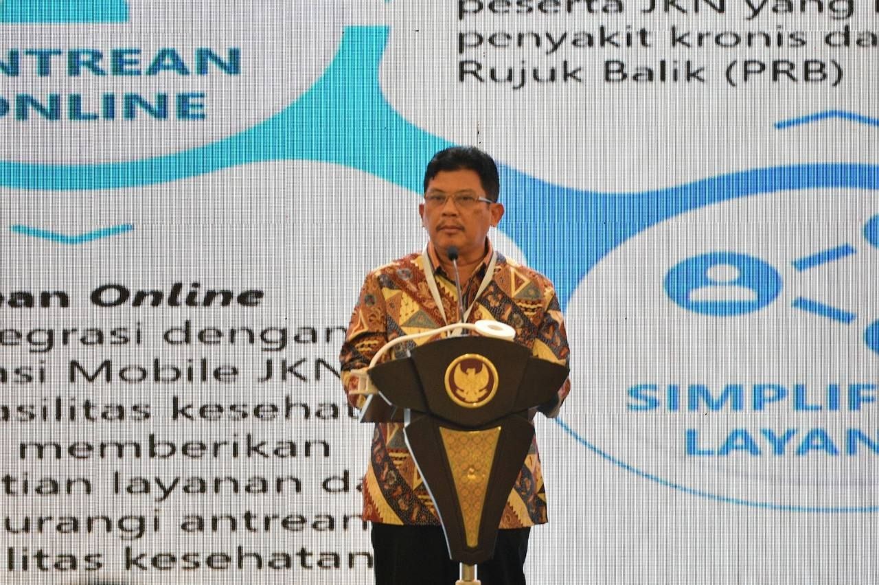Wapres Ma'ruf Amin Berikan Penghargaan UHC Awards kepada 493 Kepala Daerah