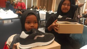 Marriott Worldwide Business Council Sumbangkan 2.335 Pasang Sepatu untuk Veteran dan Anak-Anak di Indonesia
