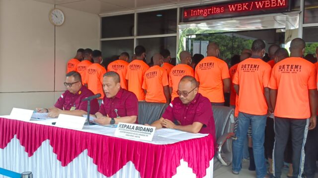 Dramatis! WNA Nekat Lompat Apartemen Saat Ditangkap di Operasi Jagratara