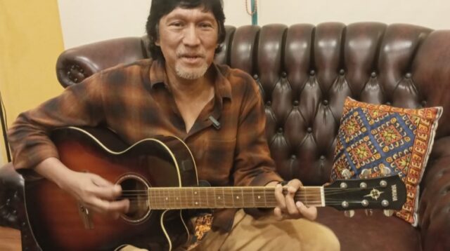 Ikang Fawzi: Rocker Legendaris yang Tetap Bersemangat di Usia 64 Tahun