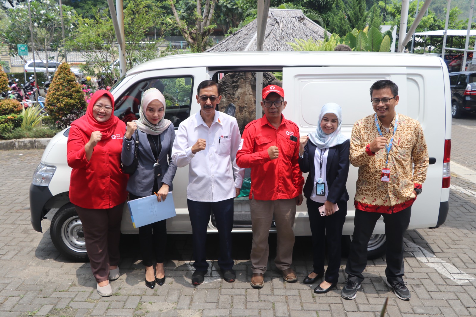 Dukung Operasional, PMI Tangsel Dapat Bantuan Mobil dari Bank BJB