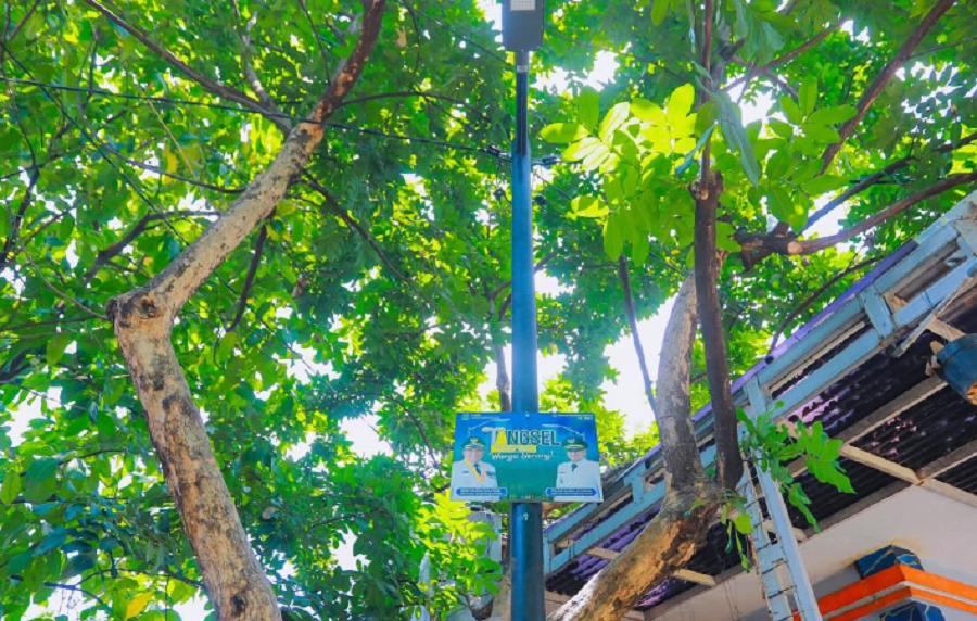 Tangsel Terang: Pemkot Tangsel Pasang 3.000 Lampu Jalan Lingkungan Tangsel Terang: Pemkot Tangsel Pasang 3.000 Lampu Jalan Lingkungan