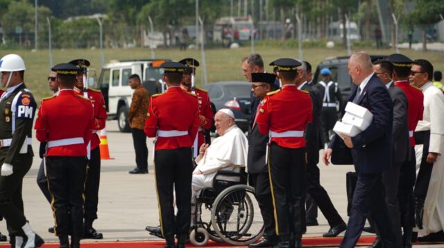 Tiga Pesan Paus Fransiskus untuk Indonesia: Keragaman, Dialog, dan Lingkungan