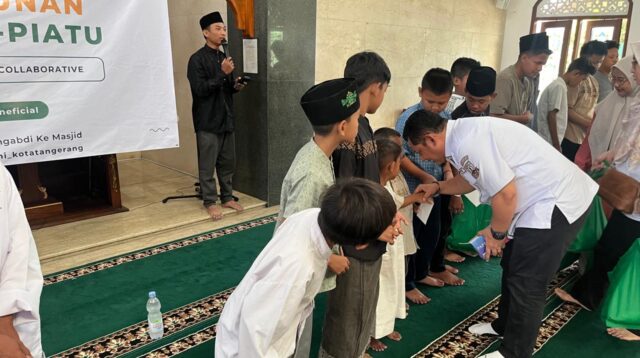 Samsat Cikokol dan Prima DMI Bersinergi Berikan Santunan Yatim Piatu