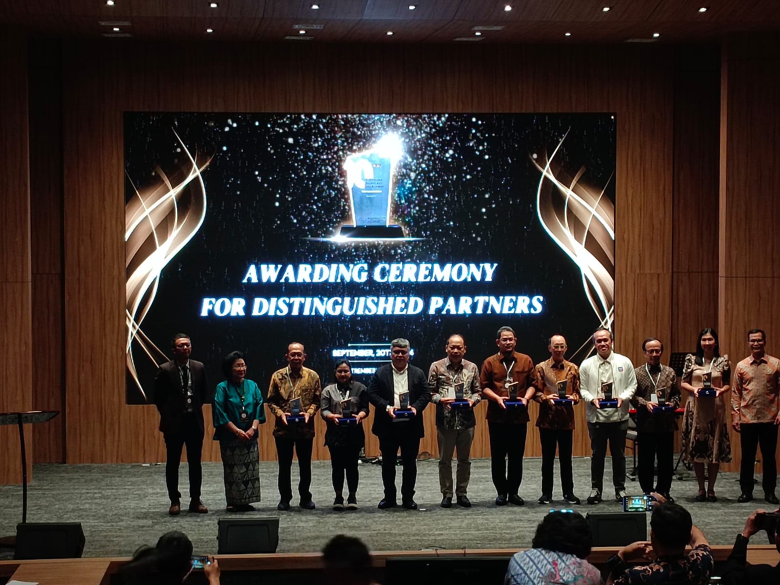 SGU Rayakan 10 Tahun Program SEE dan Dukung Net Zero Emission 2060