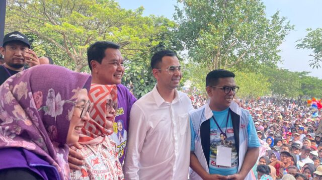 Lautan Manusia Penuhi Jalan Sehat Pasangan Maesyal-Intan