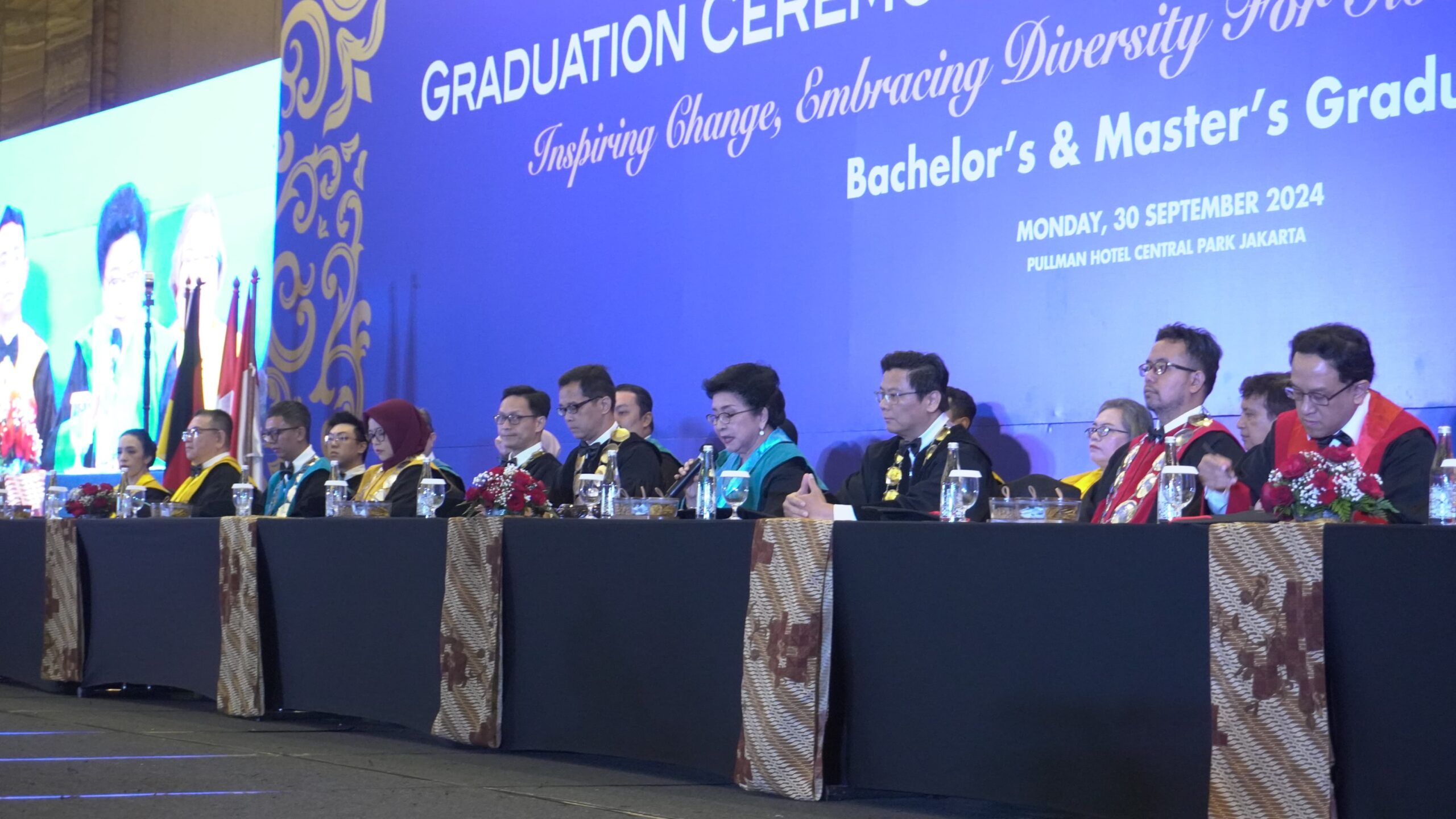 SGU Rayakan Wisuda 2024 dengan Semangat Perubahan dan Keberagaman dalam Pendidikan Global