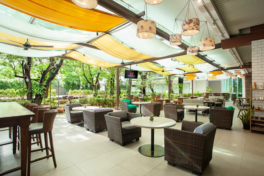 Jade Lounge & Terrace pic Bagi Anda yang sedang mencari tempat meeting atau hangout di kawasan selatan Jakarta dengan suasana alami, Jade Lounge & Terrace yang terletak di lobby level Swiss-Belresidences Kalibata adalah pilihan sempurna.