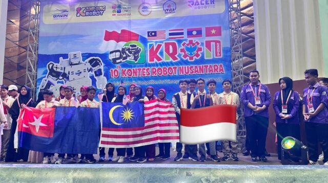 Tim Robotik MTsN 1 Tangsel Raih 3 Emas di Kontes Robot Nusantara 2024