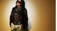 Atiek CB Kembali Ke Dunia Musik dengan Single Terbaru "Teroesir (Menunggu Karma)" Atiek CB Kembali Ke Dunia Musik dengan Single Terbaru "Teroesir (Menunggu Karma)"