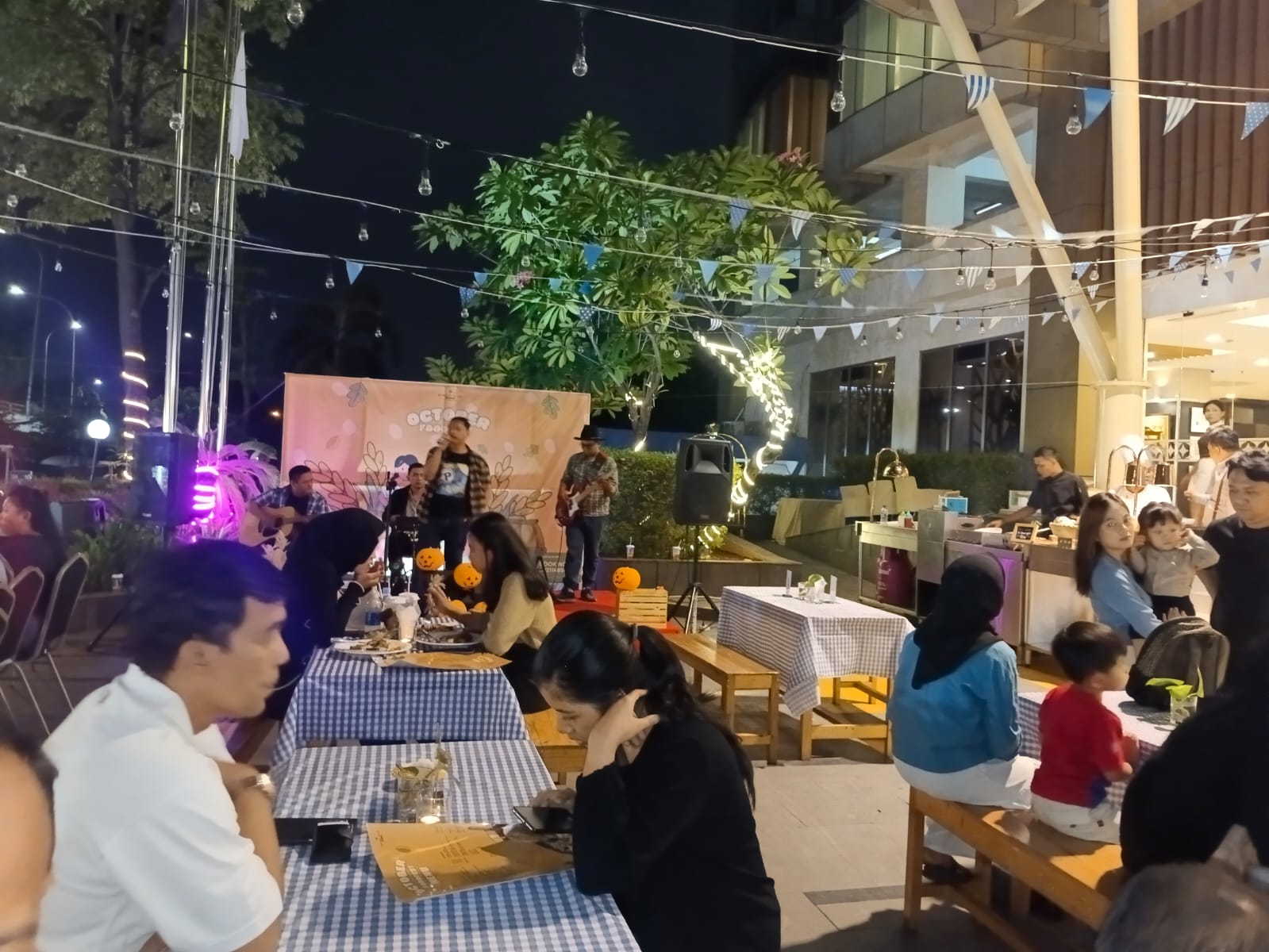 October Foodfest di GoldenTulip Essential Tangerang, Nikmati Kuliner dan Musik Seru!