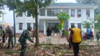 Karya Bakti HUT TNI ke-79, TNI-Polri Ajak Warga Budayakan Kebersihan Lingkungan