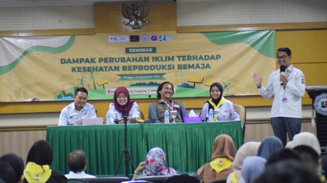 KSR PMI Kota Tangerang Adakan Seminar Dampak Perubahan Iklim Terhadap Kesehatan Reproduksi Remaja